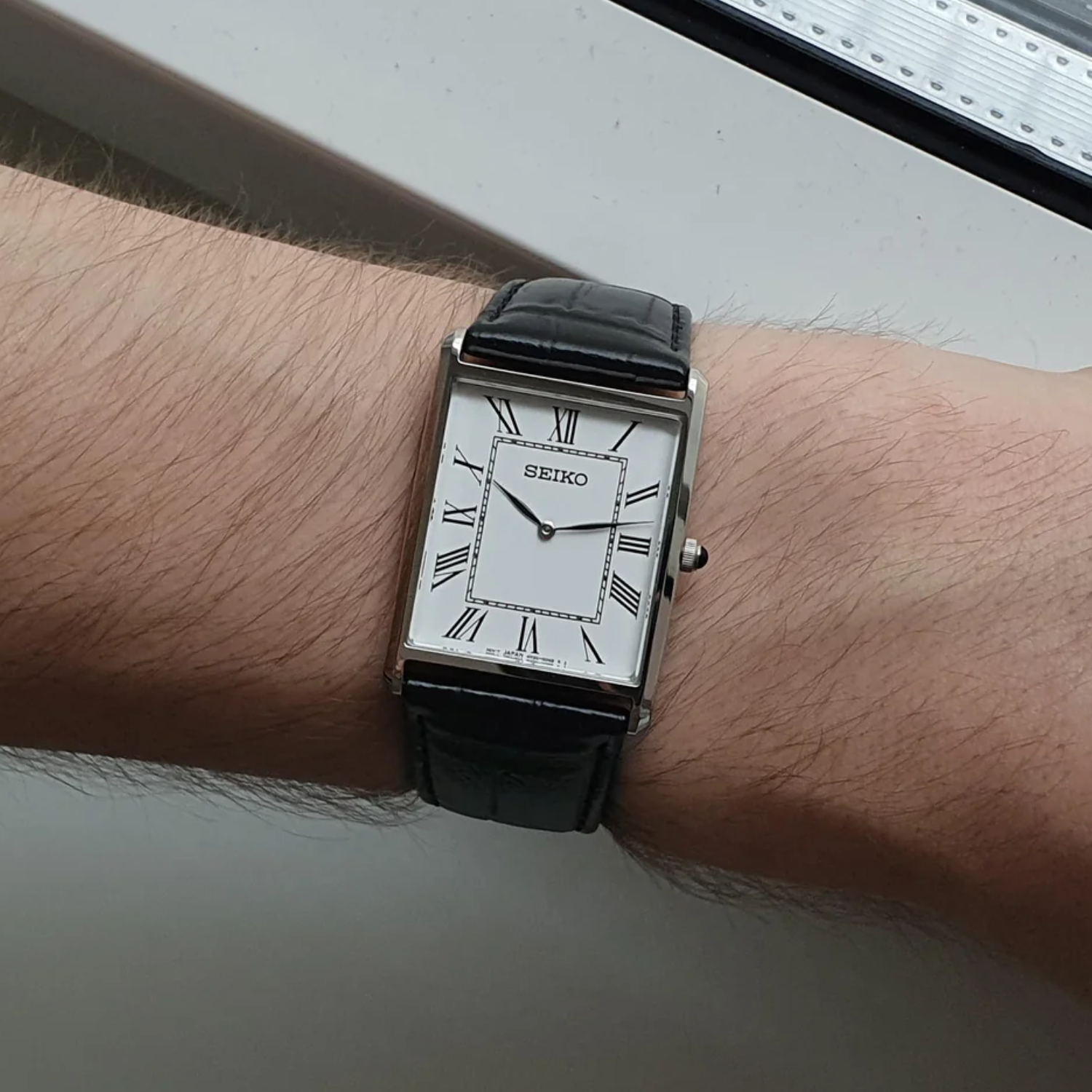 Seiko Tank Essentials SWR049 Silver Man