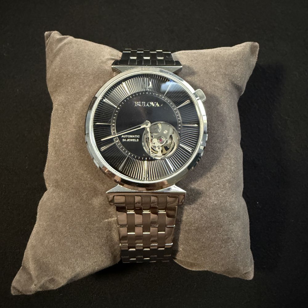 Bulova Regatta Open Heart Slim 96A234 40mm (Semi-Nuevo)