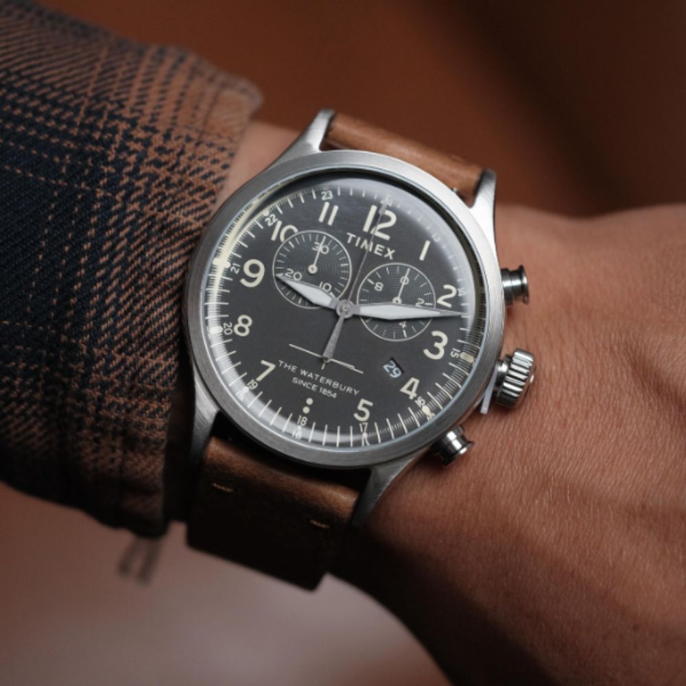 Timex Waterbury Traditional Chronograph 42mm