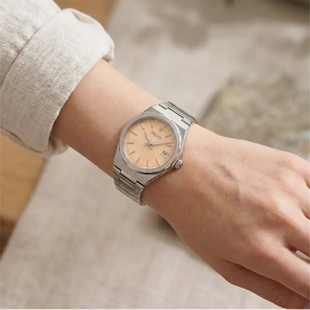 Seiko Classic Quartz Salmon Ladies 34mm