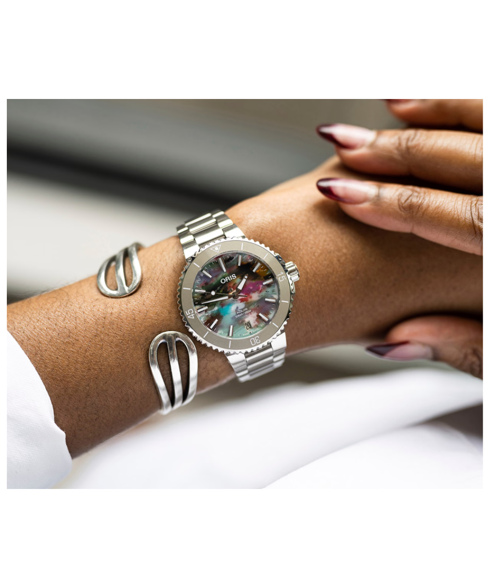 Oris Aquis Date Rainbow Upcycle 36.5mm