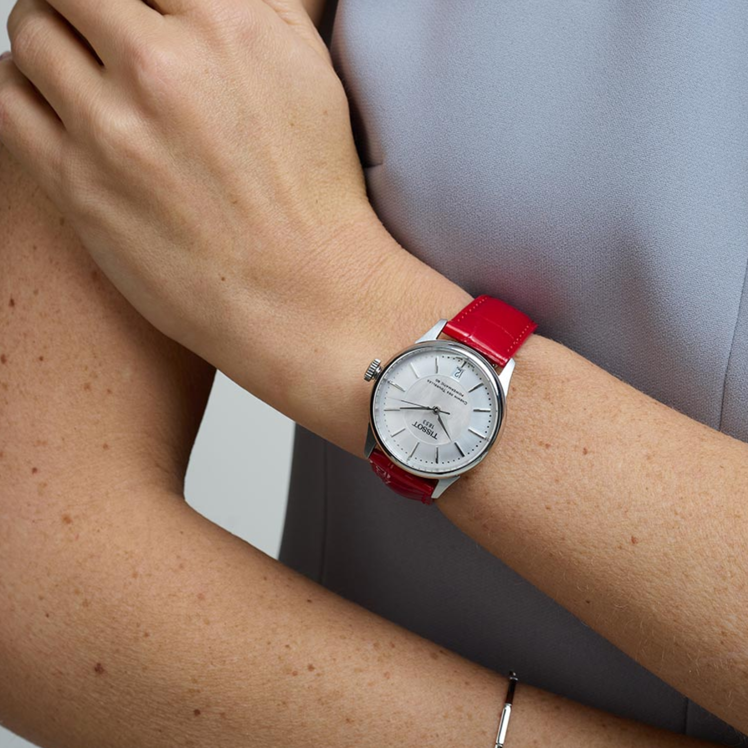 Tissot Chemin Des Tourelles Red Ladies 32mm
