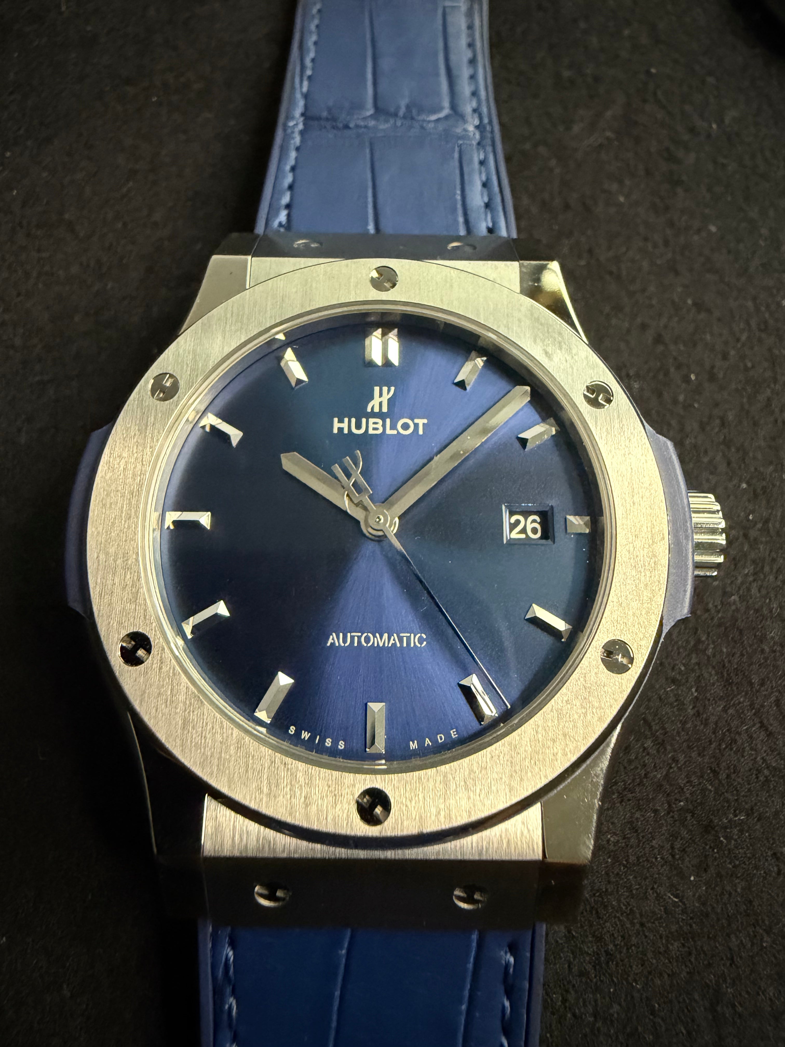 Hublot Classic Fusion Titanium Automatic Blue 42mm (Semi-Nuevo)