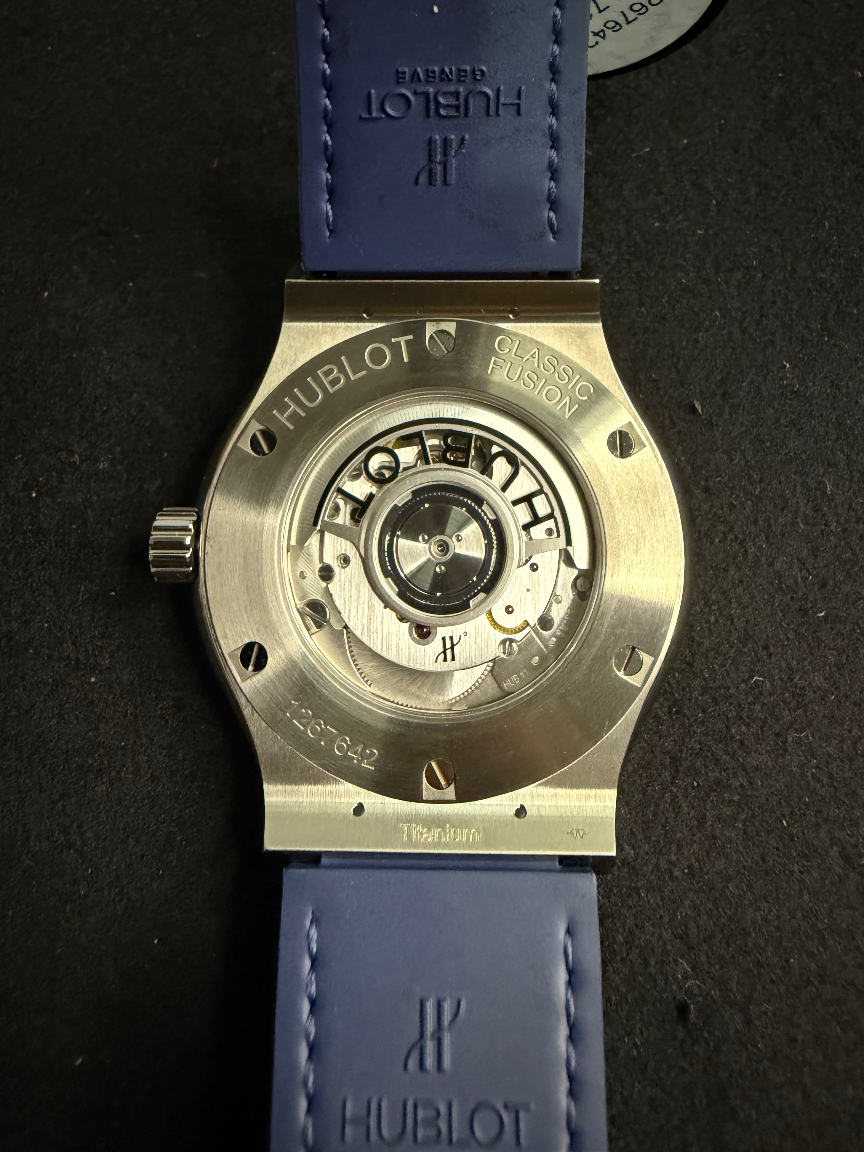 Hublot Classic Fusion Titanium Automatic Blue 42mm (Semi-Nuevo)