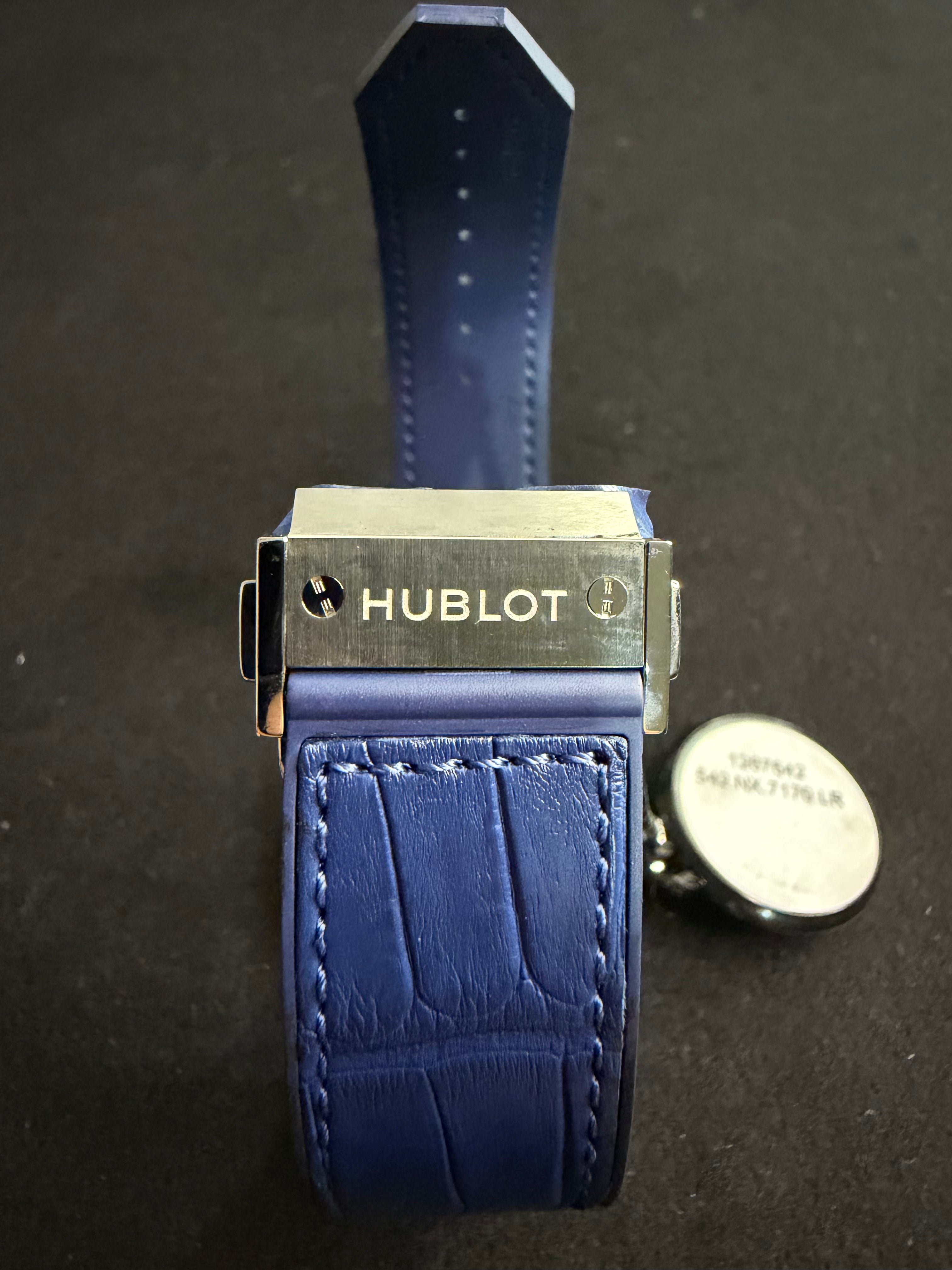 Hublot Classic Fusion Titanium Automatic Blue 42mm (Semi-Nuevo)