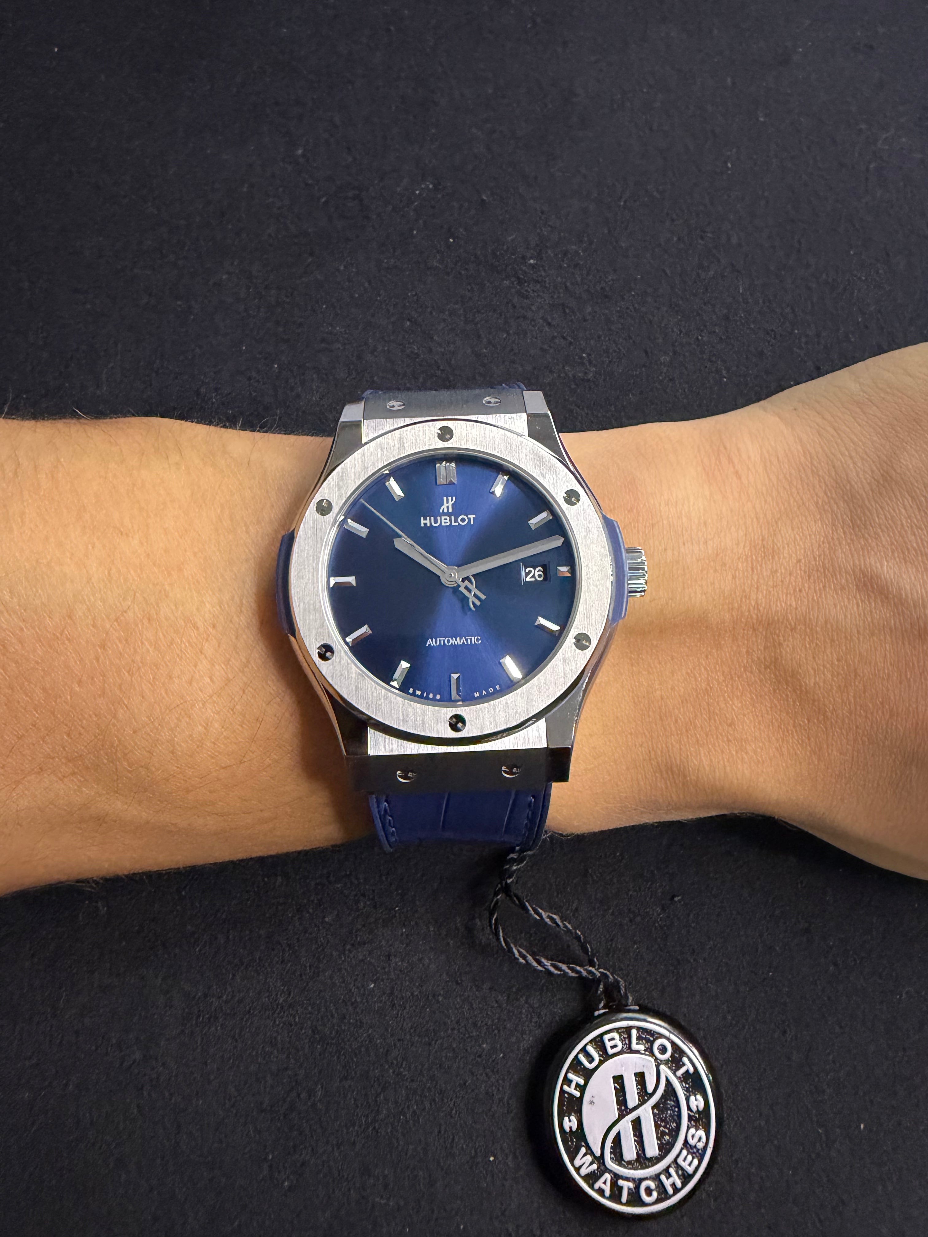 Hublot Classic Fusion Titanium Automatic Blue 42mm (Semi-Nuevo)