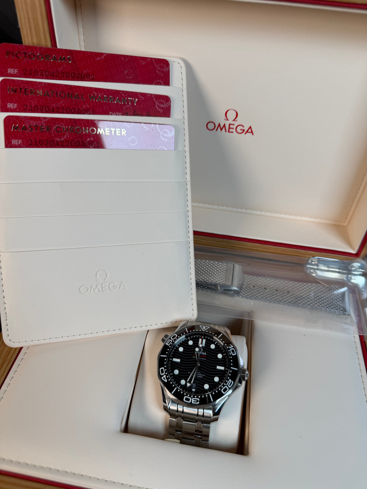 Omega Seamaster Diver Professional 300M Black 42mm - SEMINUEVO 2026 B&P