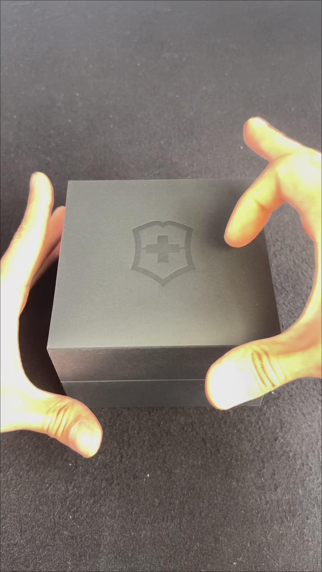 Victorinox Alliance Black 40mm